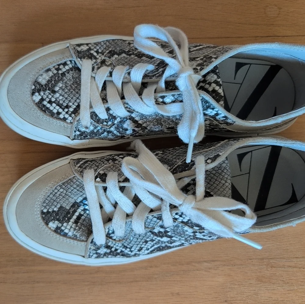 Zara Sneakers Womens 6.5 Snakeskin Print Faux Leather + Suede Casual Sneakers